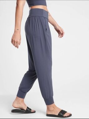 Athleta Studio Jogger Pants in the shade Medieval Violet
